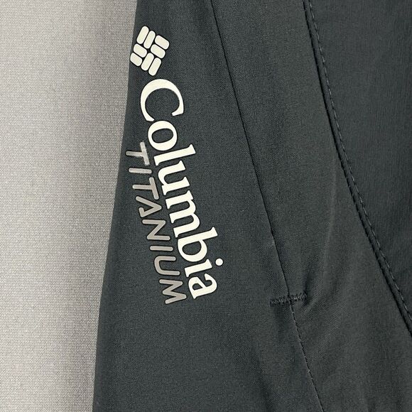 Columbia Titanium Nylon Shorts Men’s 38 Gray 10" Inseam Stretch Outdoor Gorpcore - Picture 7 of 16